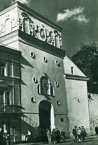 KKE 3077-50.jpg - Ostra Brama, Wilno, 1948 r.